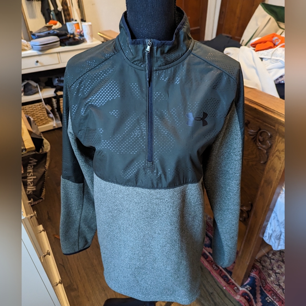 BN no tags. Under Armour green quarter zip fleece. Womens small,loose fit